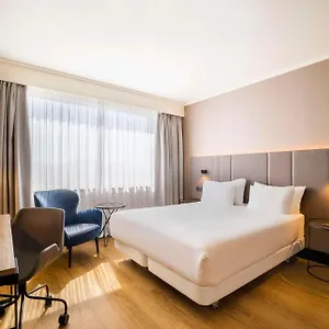 **** Hotel Nh Brussels Airport Belgia