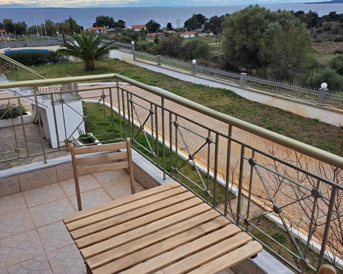 Kiki'S Place Nikiti
